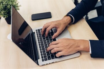 logiciel IA d'aide